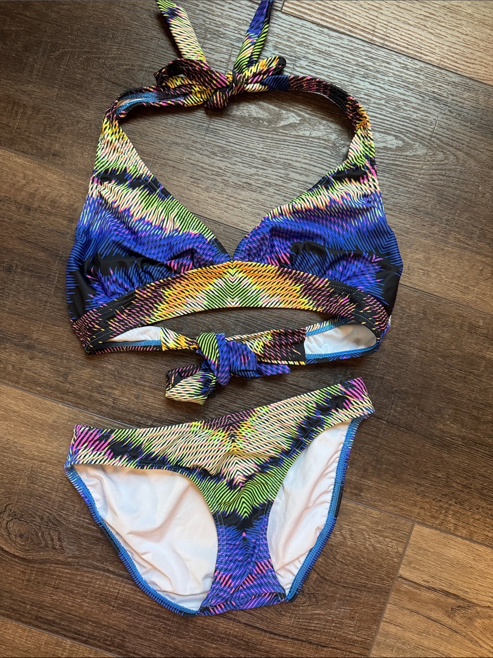 C cup and 2 bottoms VENUS Blue and Multicolor Wave Halter Bikini